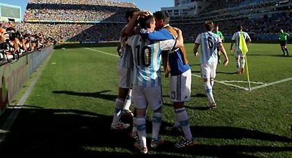 Χέρι-Χέρι, Αργεντινή και Ολλανδία