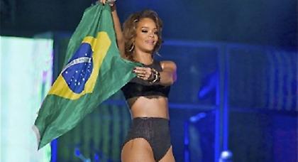 «Γλυκόπικρη» γεύση για Ριάνα (pics)