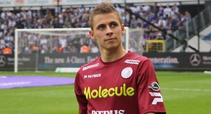 Ανακοινώθηκε του Αζάρ στην Γκλάντμπαχ