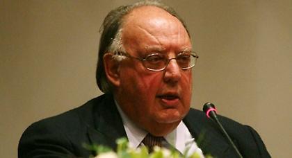 «Το ΠΑΣΟΚ πρέπει να σταματήσει να υπάρχει»