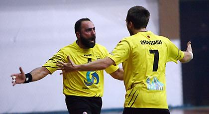 Στο χείλος του γκρεμού η ΑΕΚ