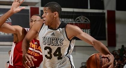 Σούπερ Αντετοκούνμπο στο summer league