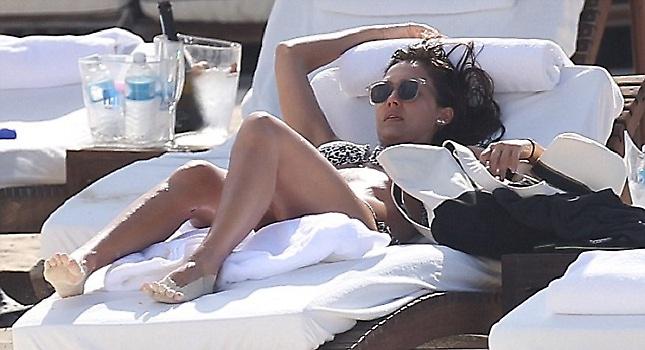 Κορμί που… σκοτώνει η Άλμπα