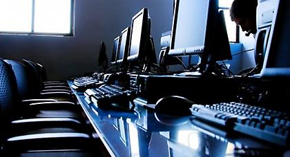 Ένας στους τρεις Έλληνες δεν έχει χρησιμοποιήσει ποτέ υπολογιστή