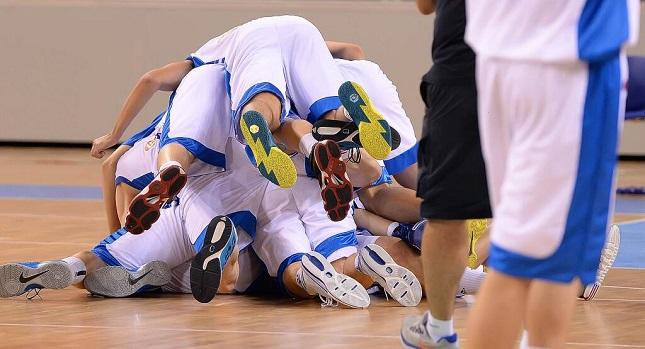 Κρητική λύρα, κουβάρι και πανηγυρισμοί (video)