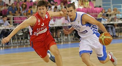 Αντέχει την πίεση, απέναντι στο φόβητρο, η Εθνική