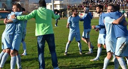 Επιμένει με… Tempo!