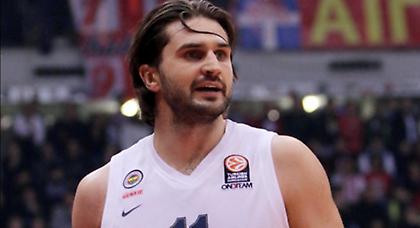 Μία… ανάσα από Αρμάνι ο Κλέιζα!