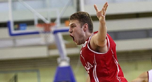 Βεζένκοφ για… όλα στο sport-fm.gr