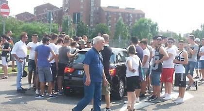 «Μπαρούτι» με Αλέγκρι οι οπαδοί της Γιουβέντους! (video)