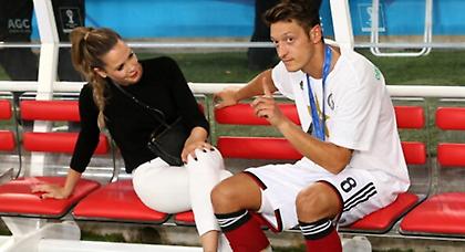 Έβγαλε… γλώσσα ο Εζίλ