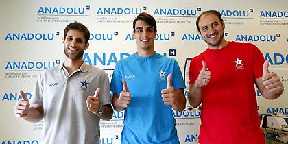 Ο Στράτος έπιασε δουλειά στην Εφές (pic)