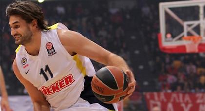 Είπε το «ναι» στην Αρμάνι ο Κλέιζα