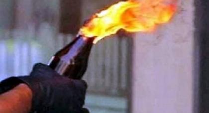 Μολότοφ στα γραφεία του ΠΑΣΟΚ