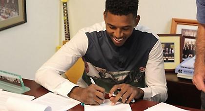 Μεγάλο συμβόλαιο Γιανγκ με Λέικερς