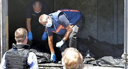 Έφτασαν στο Αϊντχόβεν οι πρώτες σοροί των θυμάτων της πτήσης MH17