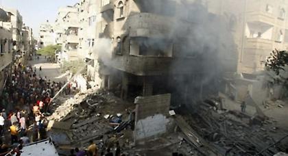 Σφοδρές μάχες μαίνονται σε νοσοκομείο της Γάζας