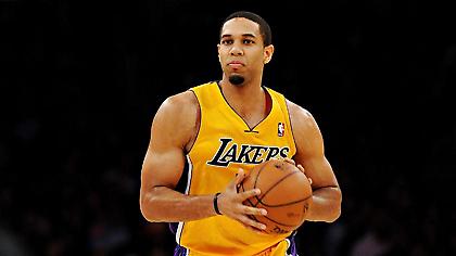 Ανανέωσαν με Χένρι οι Λέικερς