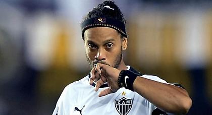 Που είναι ο Ροναλντίνιο;