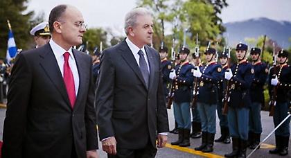 Παραμένει (προς το παρόν) στο Υπουργείο Εθν. Άμυνας ο Αβραμόπουλος