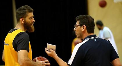 Καϊμακόγλου: «Άλλοι παρακαλάνε…»