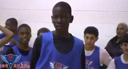 Ο γιος του Μανούτε Μπολ θα γίνει παικταράς (video)