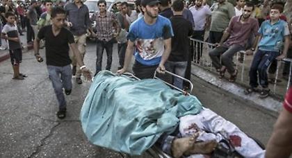 Επιθέσεις σε νοσοκομείο και καταυλισμό προσφύγων στη Γάζα