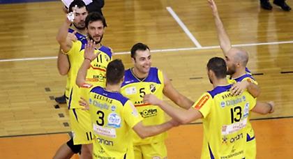 Συνεχίζει τα «χτυπήματα» ο Φοίνικας Σύρου