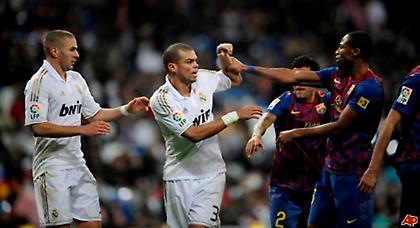 Ο Κεϊτά πέταξε μπουκάλι στον Πέπε (video)