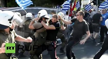 Συνεργάτης στο Ευρωκοινοβούλιο ο Χρυσαυγίτης που χτύπησε αστυνομικό