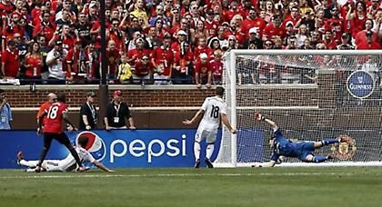 Γιουνάιτεντ για τρόπαιο (video)