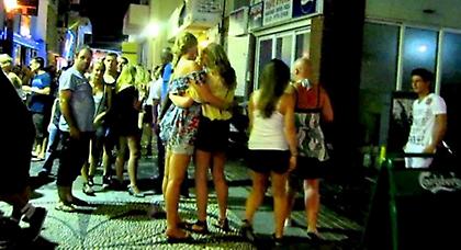 Προβοκάτσια «βλέπει» ο ιδιοκτήτης μπαρ που μαγνητοσκοπήθηκαν όργια