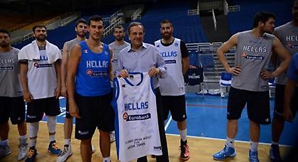 Βίντεο από την επίσκεψη Σαμαρά στην Εθνική