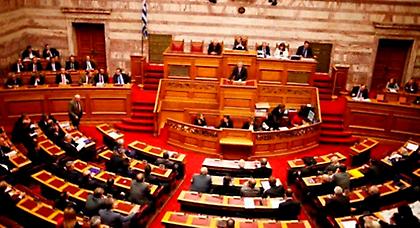 Με οριακή πλειοψηφία πέρασε από τη Βουλή το πολυνομοσχέδιο