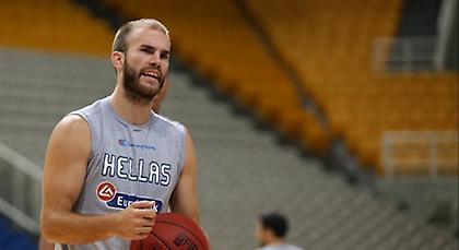 Καλάθης: «Περηφάνια για Εθνική, ευγνωμοσύνη για ΠΑΟ»