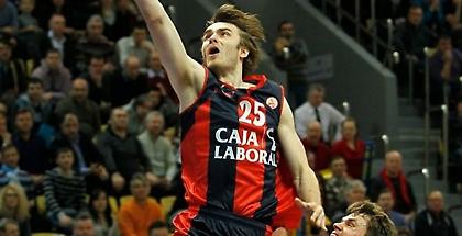 Στην Κρίλια ο Γέλινεκ