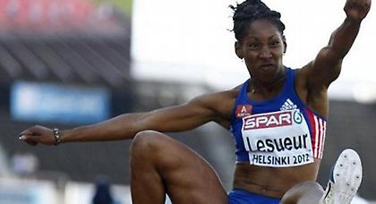 Νταμπλ για Λεζέρ