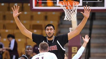 Ινδός «γίγαντας» στους Κινγκς