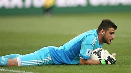 Υπογράφει ανεξάρτητα από Σέζαρ ο Καρνέζης