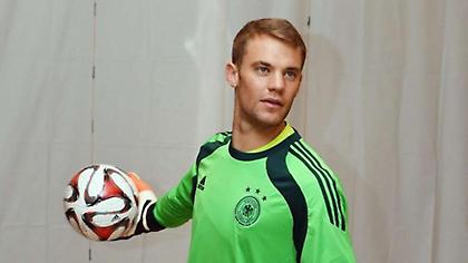 Πήραν… μέτρα στον Νόιερ (pics)