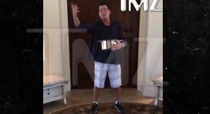 «Μπουγέλωμα» με 10.000 δολάρια για τον Τσάρλι Σιν