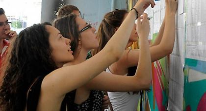 Πανελλαδικές: Αγωνία τέλος για χιλιάδες υποψηφίους