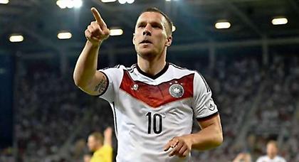 Κουνάει μαντήλι ο Ποντόλσκι