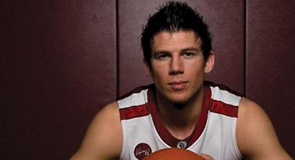 Πήρε και Ντέιβις η ΑΕΝΚ