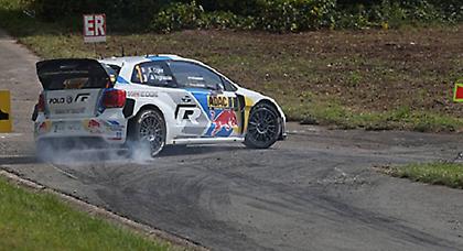 Οδηγεί την κούρσα ο Οζιέ