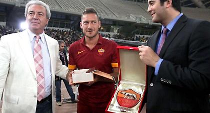 «Κιτρινόμαυρη» αποθέωση για Τότι!