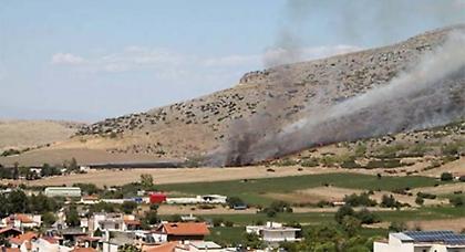 Φωτιά κοντά σε στρατόπεδο στα Φάρσαλα
