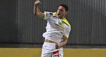 «Πάρτι» η ΑΕΚ, εύκολα η ΑΕΛ