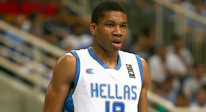 Μπαίνει κι ο Αντετοκούνμπο