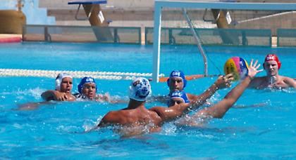 «Βουτιά» για οκτάδα οι Νέοι